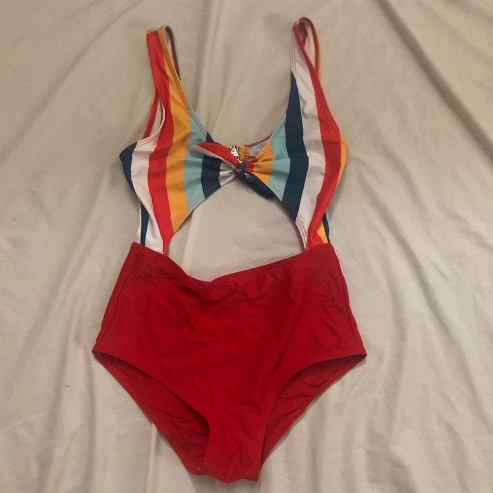 Bathing suit
